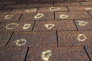 3 Reasons Why Your Roof Shingles Suffer Granule Decay