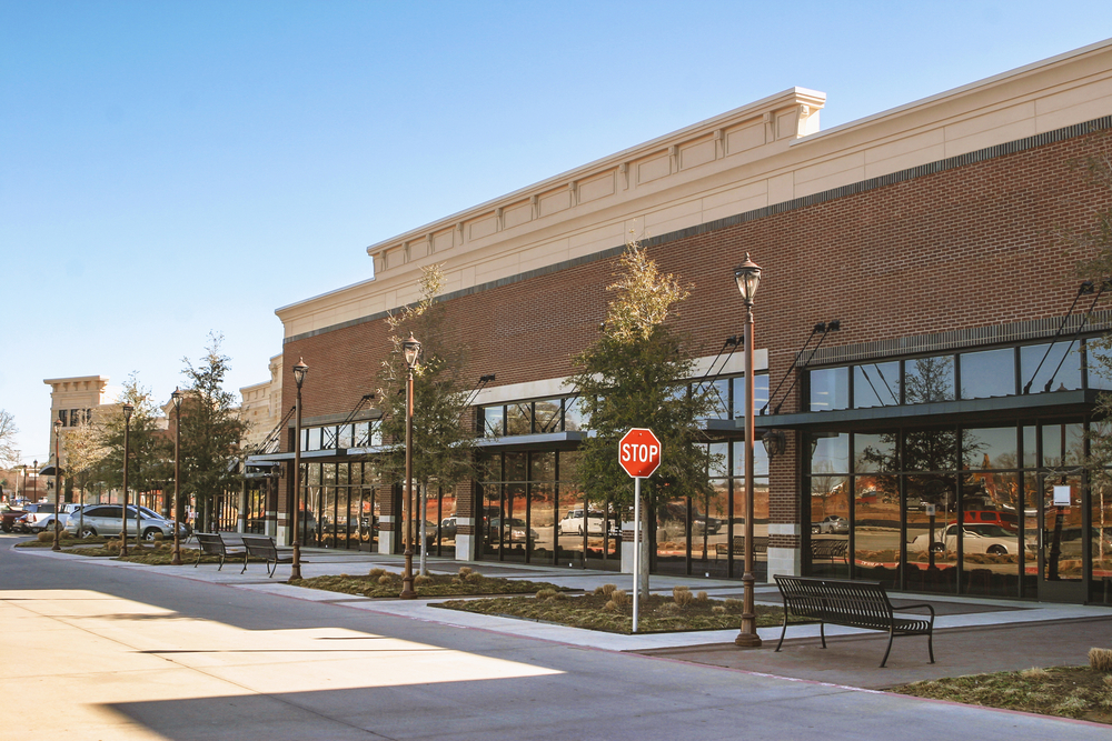 Supermarket,in,suburban,area